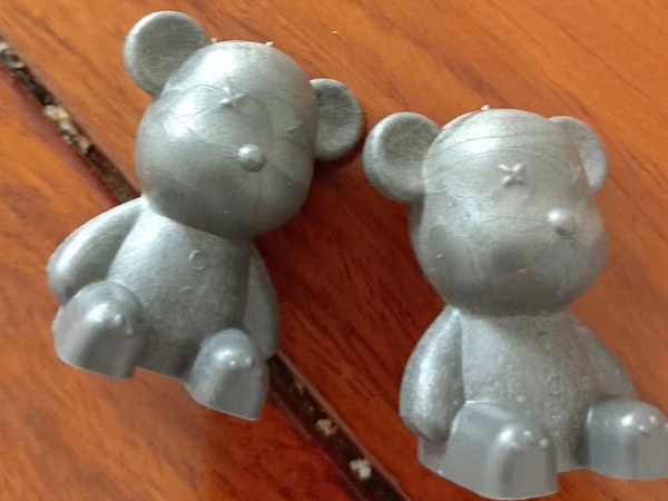 濟寧安屹工貿(mào)承接注塑模具和注塑產(chǎn)品專業(yè)代工，金日接單網(wǎng)紅小熊杯，日產(chǎn)8萬只